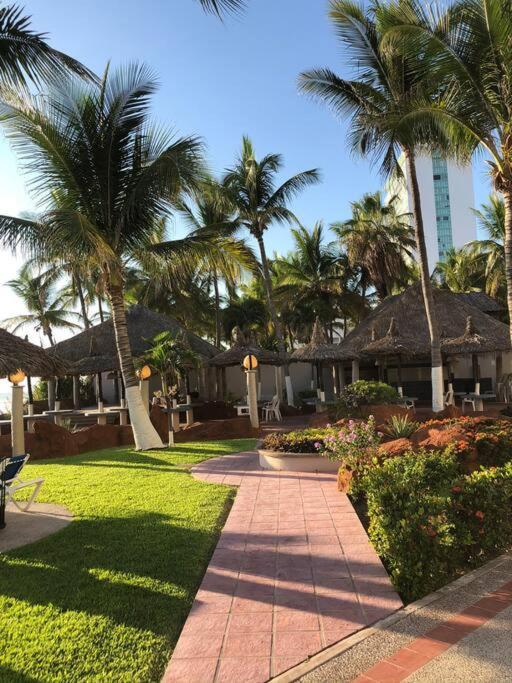 Departamento En Del Mar A Pie De Playa Mazatlán